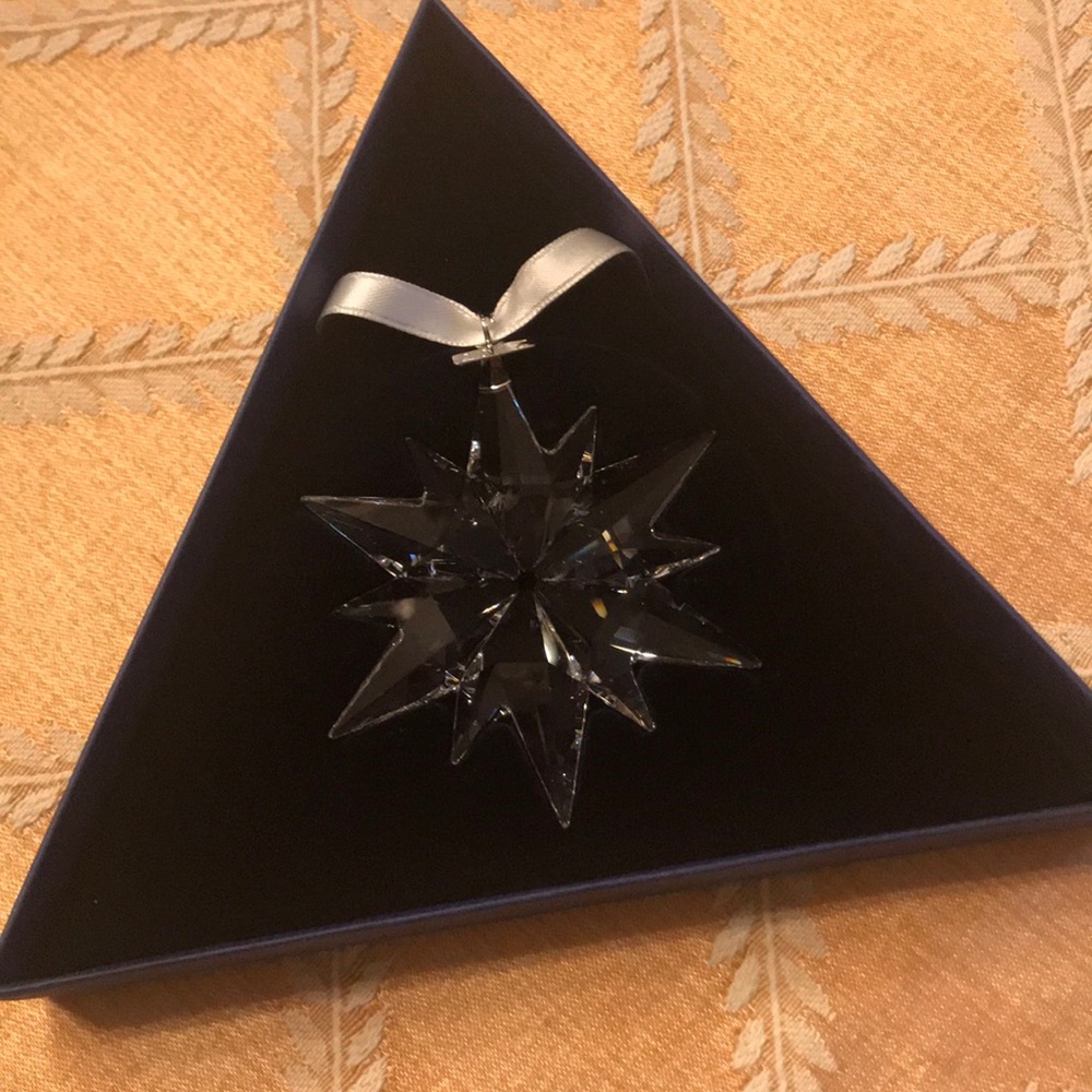 SWAROVSKI 2017 ANNUAL EDITION ORNAMENT- BRAND NEW